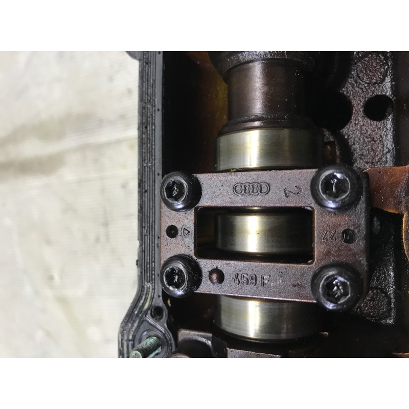 Головка блока цилиндров (двигатель и элементы) AUDI A4 B6 2.4BDV 078103373