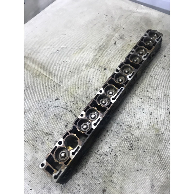 Опорная планка распредвала (двигатель и элементы) BMW 5-series E34 11121744141