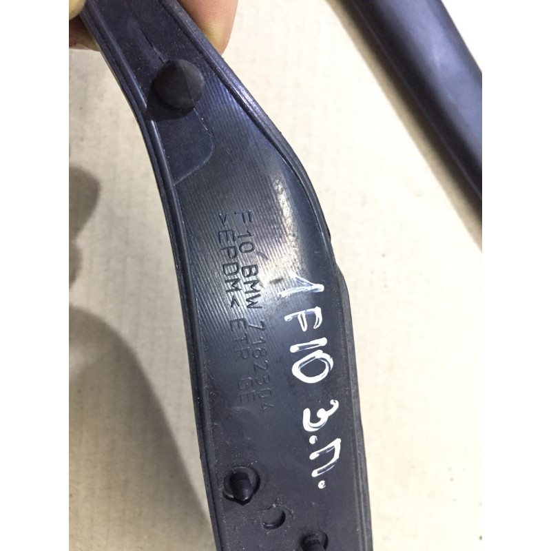 Ущільнювач (кузов і елементи) BMW 5-series F10 2013 N63B44 51 35 7 182 304