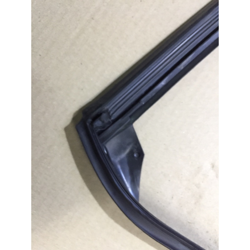 Ущільнювач (кузов і елементи) BMW 5-series F10 2013 N63B44 51 35 7 182 304