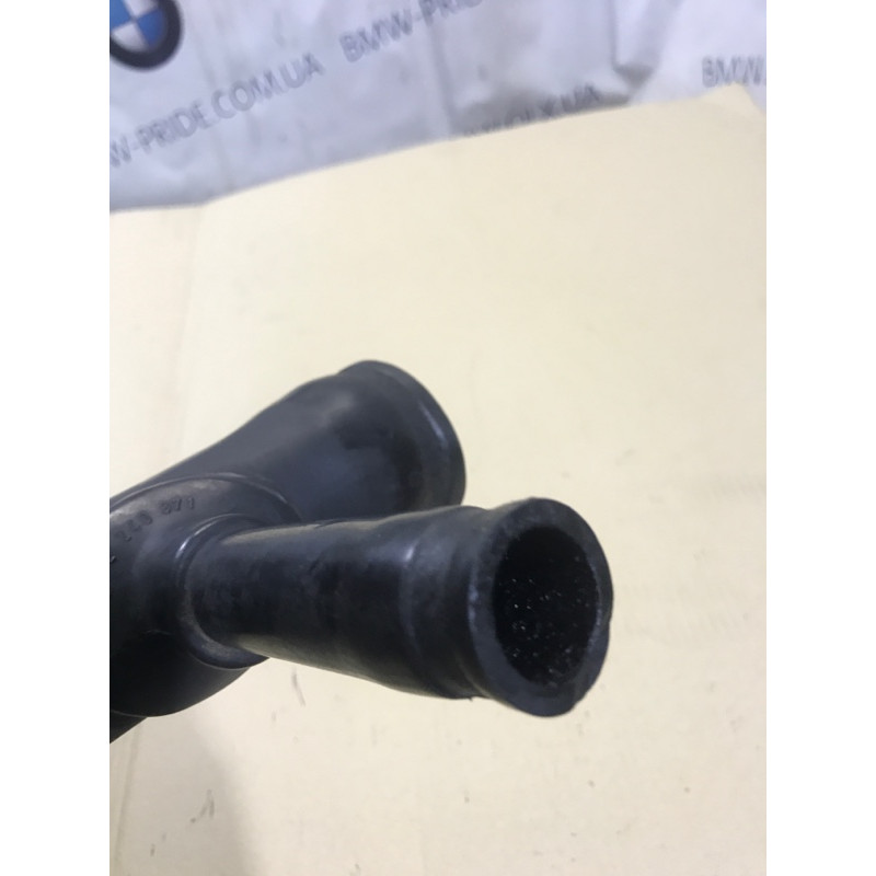 Патрубок (система охлаждения) BMW 3-series E30 M21d24 11 61 2 240 871