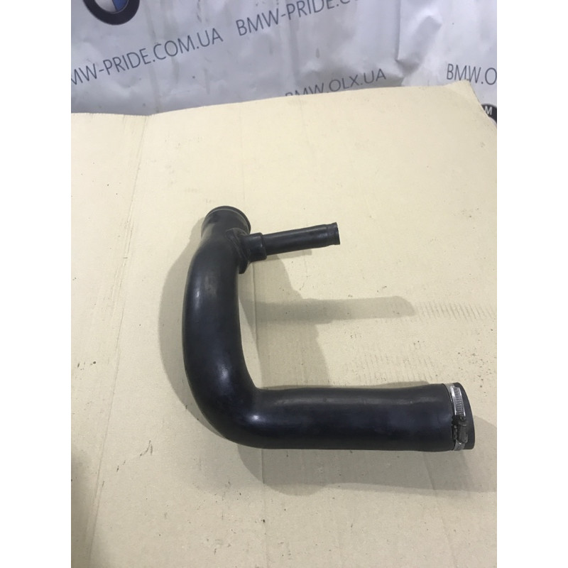 Патрубок (система охлаждения) BMW 3-series E30 M21d24 11 61 2 240 871