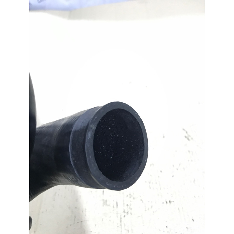 Патрубок (система охлаждения) AUDI A6 C5 2001 2.5 AKE 8D0145746