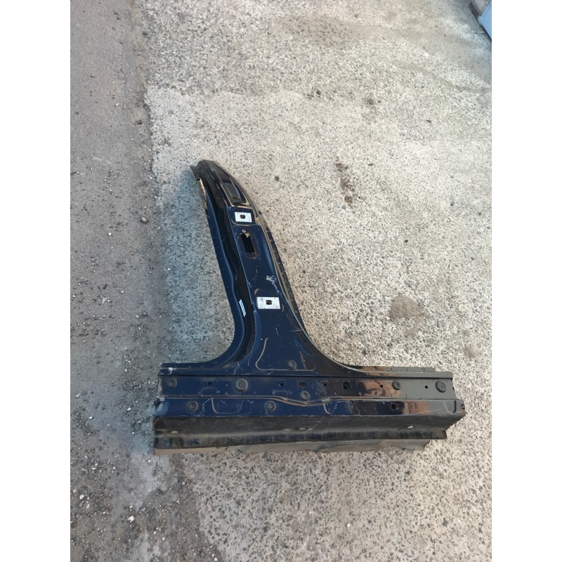 Центральна стійка кузова (кузов і елементи) BMW 5-series F10 2013 N47D20 41217240478