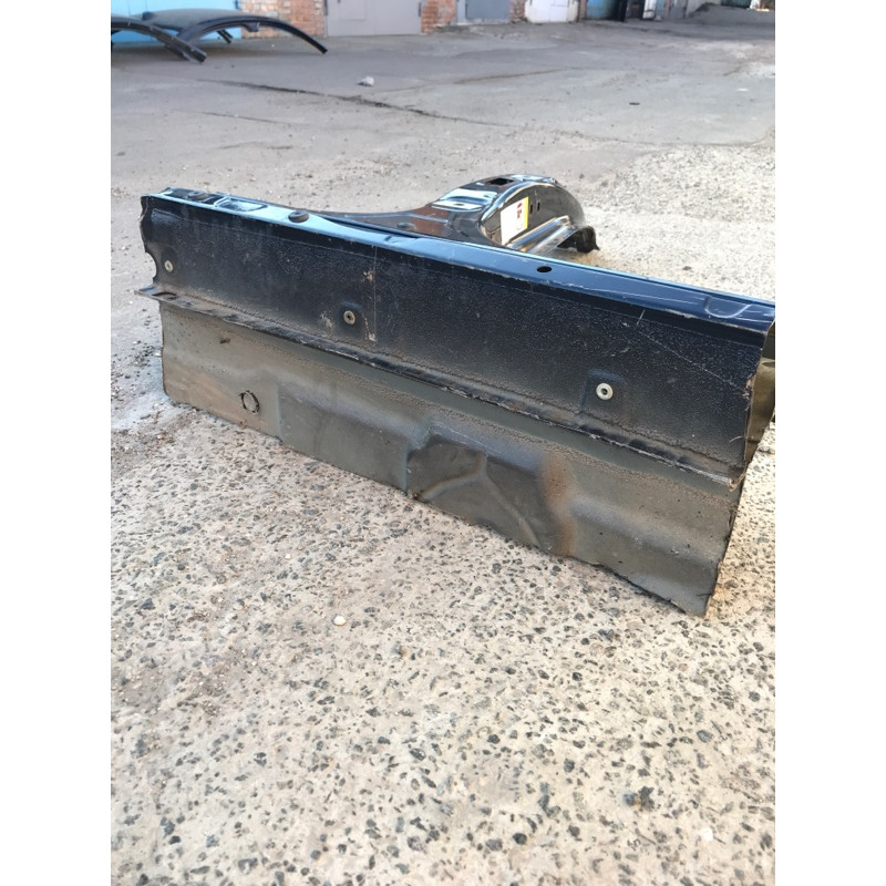 Центральна стійка кузова (кузов і елементи) BMW 5-series F10 2013 N47D20 41217240478