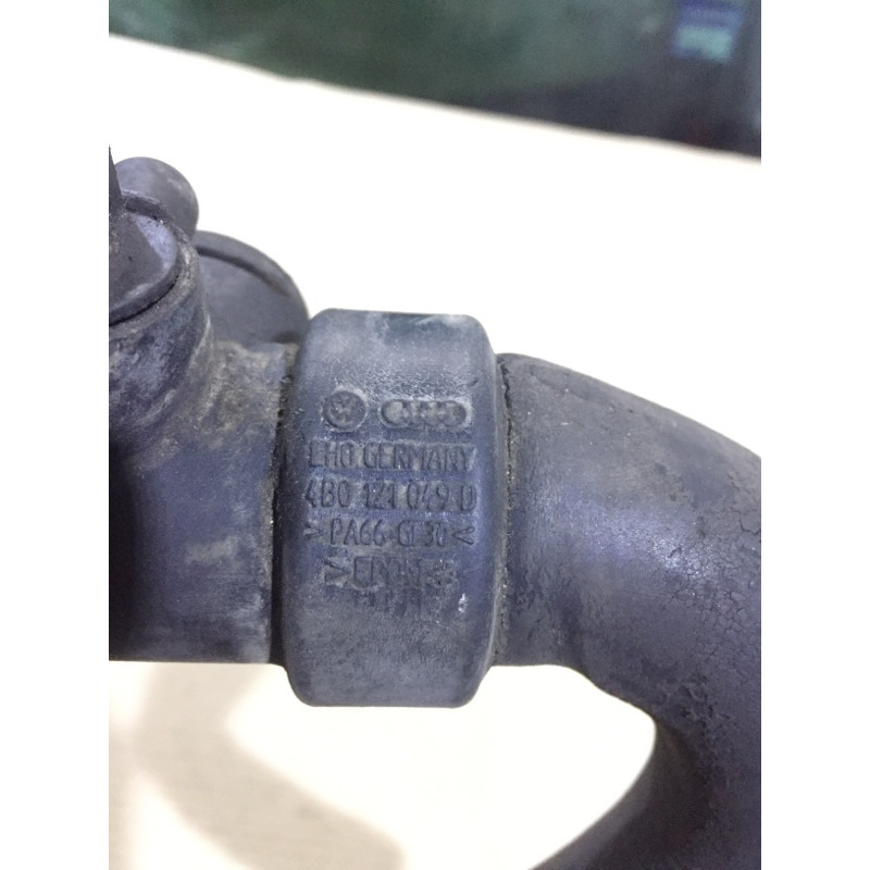 Патрубок (система охлаждения) AUDI A6 C5 2001 2.5 AKE 4B0121049