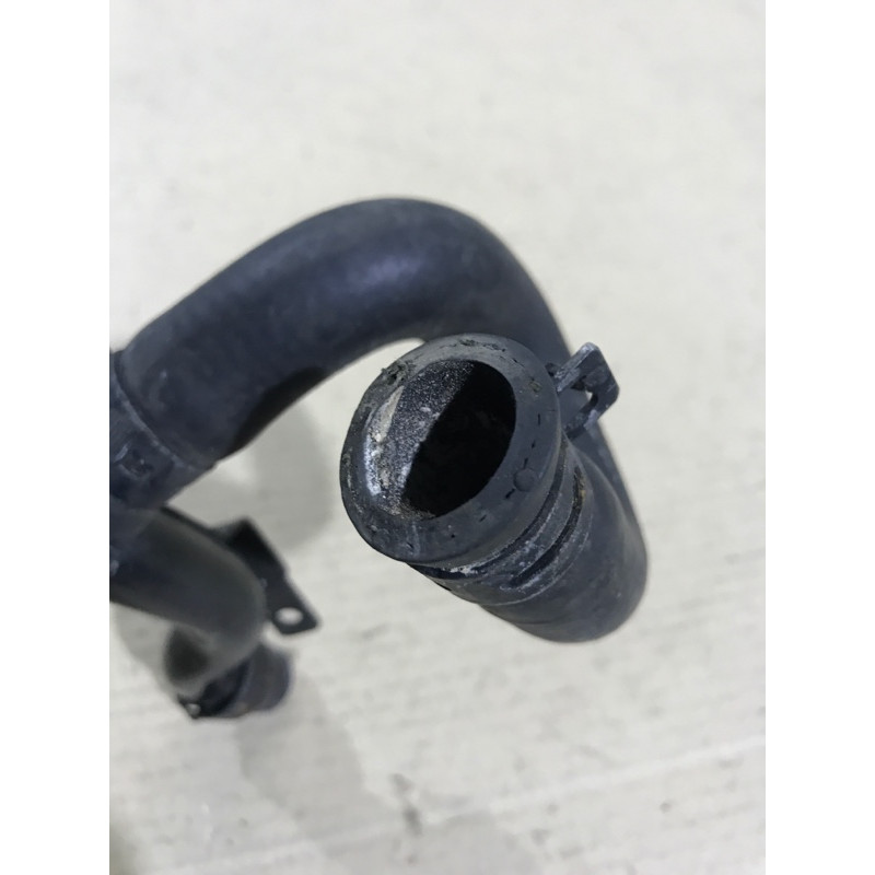 Патрубок (система охлаждения) AUDI A4 B6 2.4BDV 06B121058BD