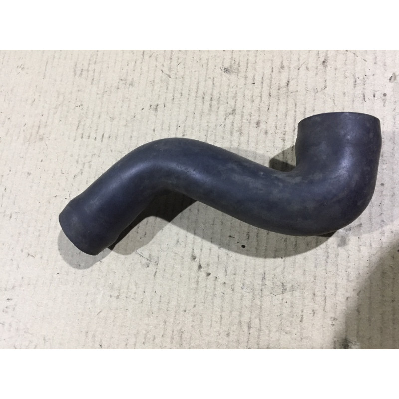 Патрубок (система охлаждения) BMW 5-series E39 2001 M57d30 13717786742