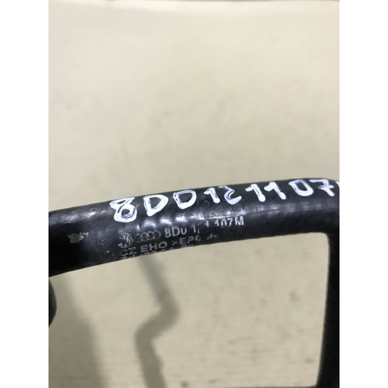 Патрубок (система охлаждения) Volkswagen Passat B5 2003 1.9 TDI 8D0121107M