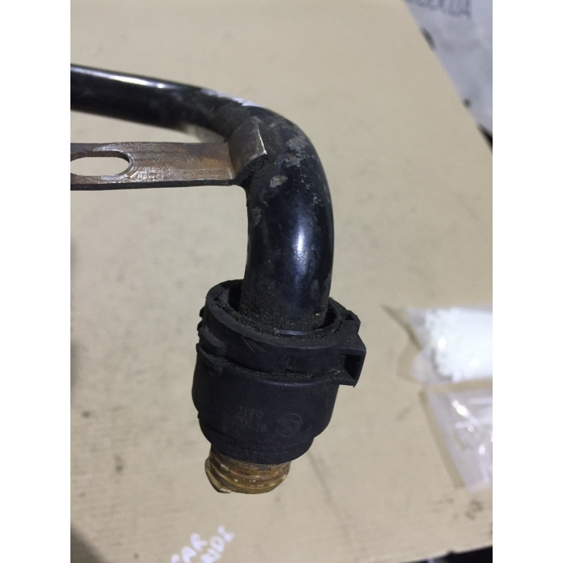 Патрубок (система охлаждения) Volkswagen Passat B5 2003 2.5 AKN 059121065D