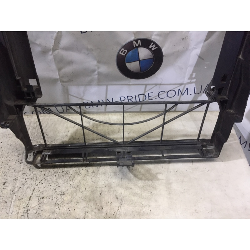 Крепление радиатора (кузов и элементы) BMW X5 E53 2003 M62B44 17101439105