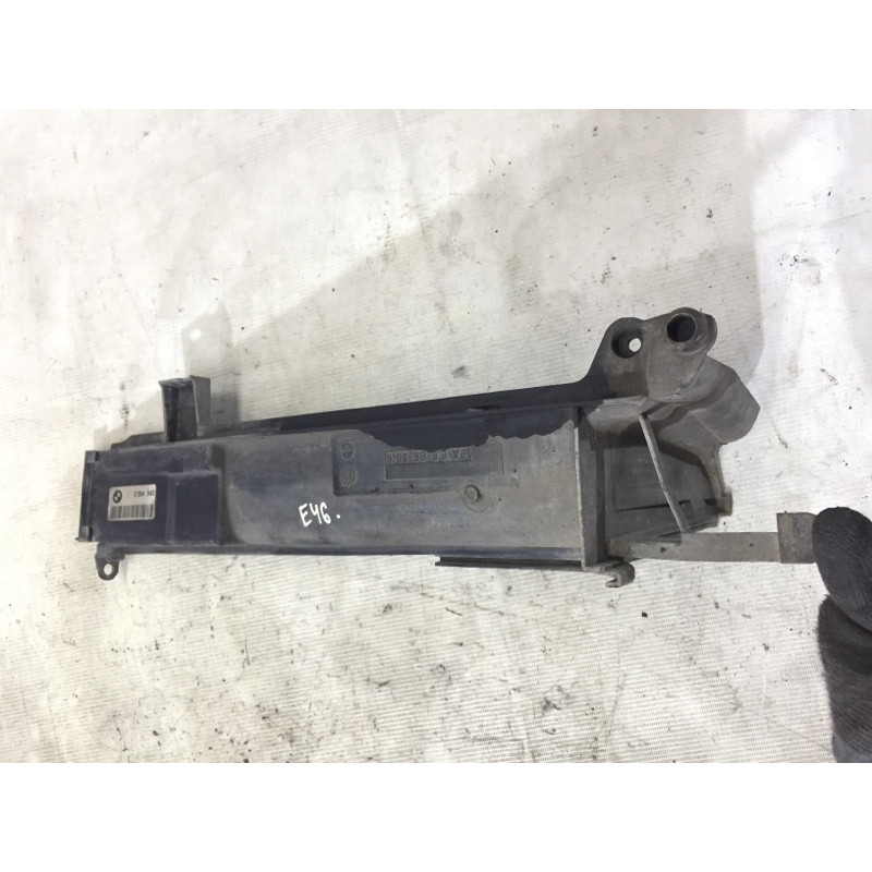 Крепление радиатора (кузов и элементы) BMW 3-series E46 17112354043