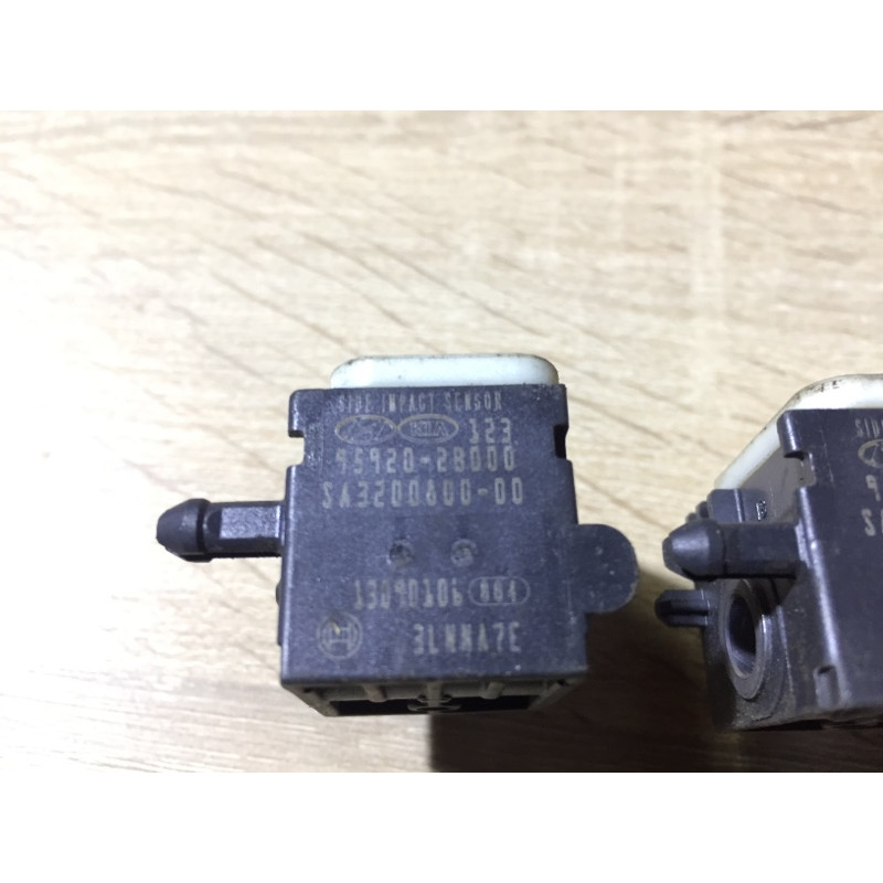 Датчик удара (электрика / датчики) KIA Sorento BL 2005 2.5 CRDI 959202B000