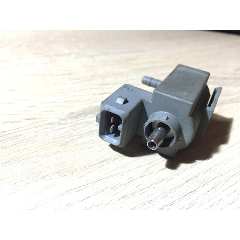 Вакуумный клапан (двигатель и элементы) BMW 7-series E65 N62B44 11 74 7 516 376