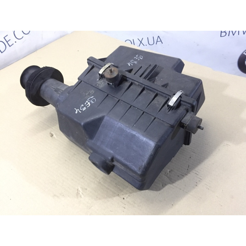 Корпус воздушного фильтра (впускная система) BMW 5-series E34 M43b18 13711739635