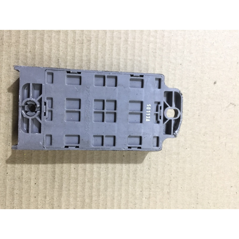 Блок предохранителей (электрика) KIA Sorento BL 2005 2.5 CRDI 913203E810