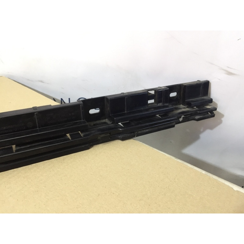 Кріплення порогу (кузов і елементи) BMW 5-series F10 2013 N47D20 51777184778