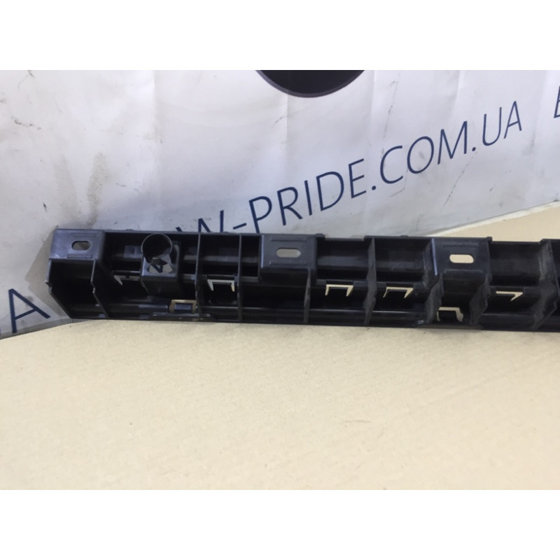Кріплення порогу (кузов і елементи) BMW 5-series F10 2013 N63B44 51777184777