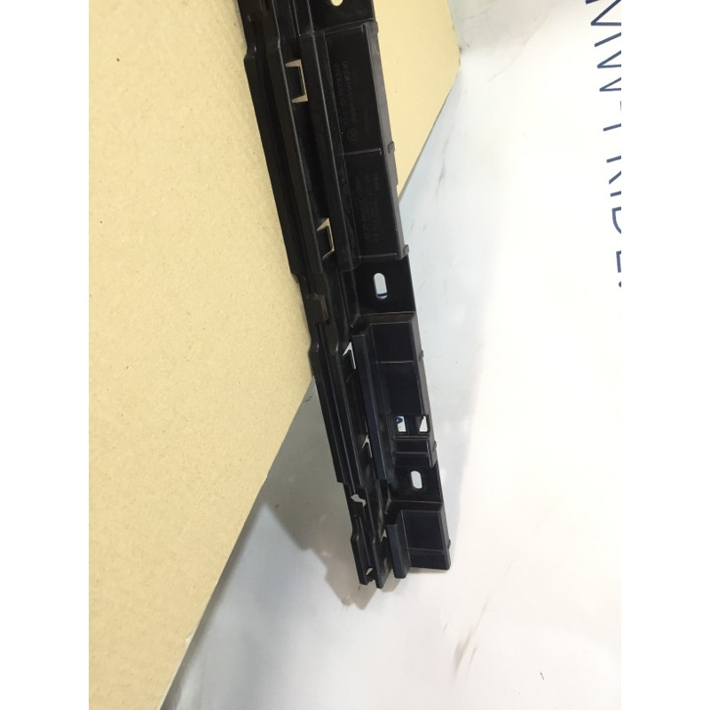 Кріплення порогу (кузов і елементи) BMW 5-series F10 2013 N63B44 51777184778