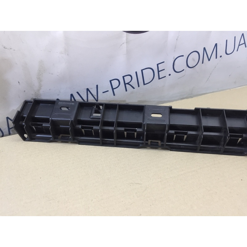 Кріплення порогу (кузов і елементи) BMW 5-series F10 2013 N63B44 51777184778
