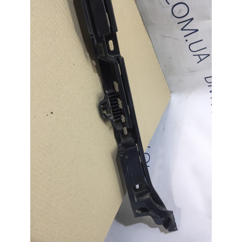 Кріплення порогу (кузов і елементи) BMW 5-series F10 2013 N47D20 51777204021