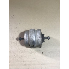 Подушка двигателя