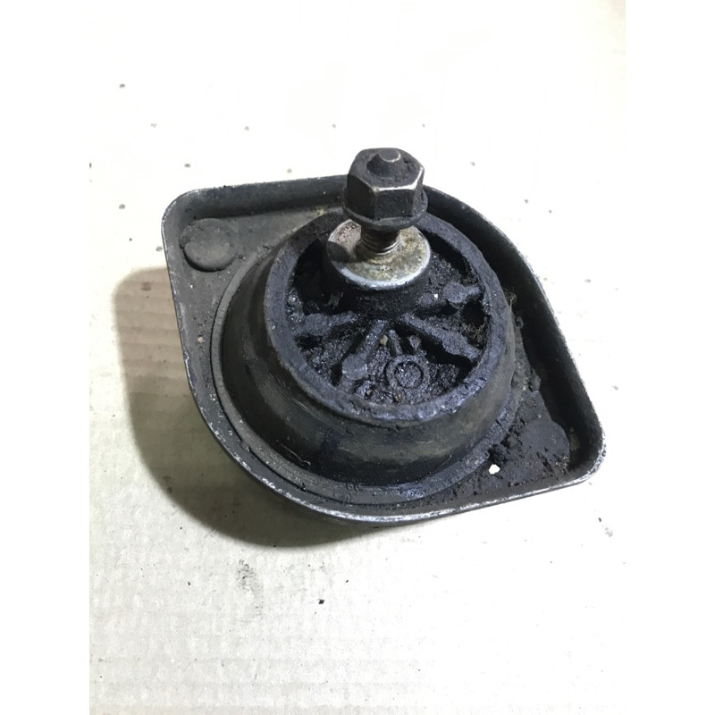 Подушка двигуна (двигун та елементи) BMW 5-series E39 22111092824