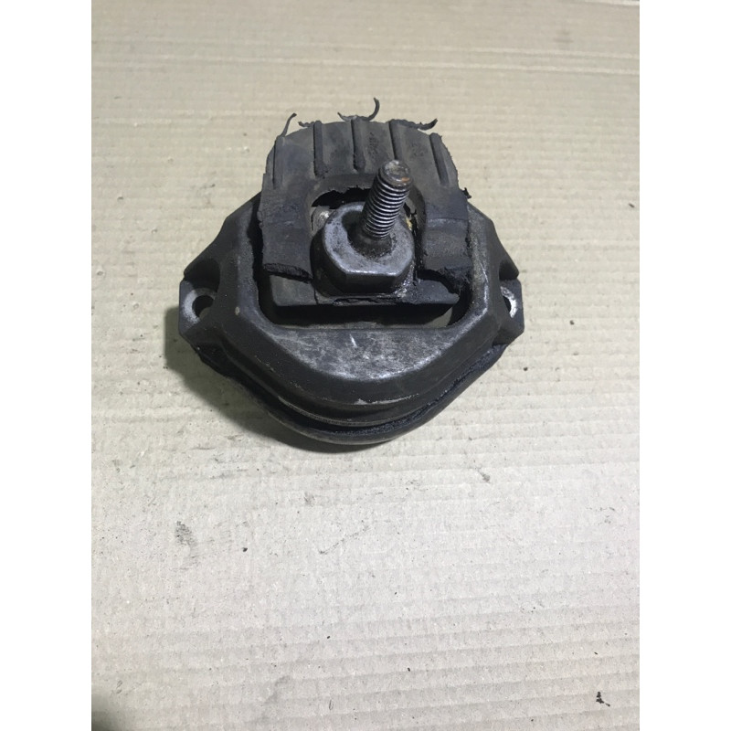 Подушка двигателя (двигатель и элементы) BMW 5-series E60 2004 M54B22 22 11 6 761 089