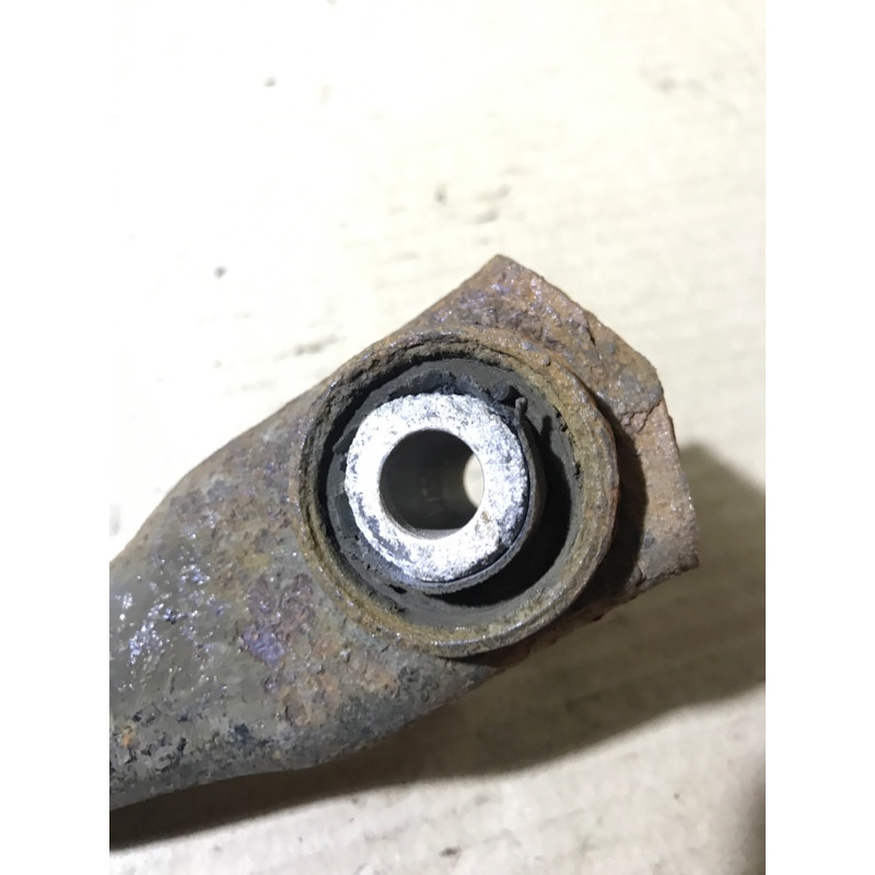 Рычаг подвески (подвеска) Volkswagen Passat B5 2003 2.5 AKN 8E0505323D