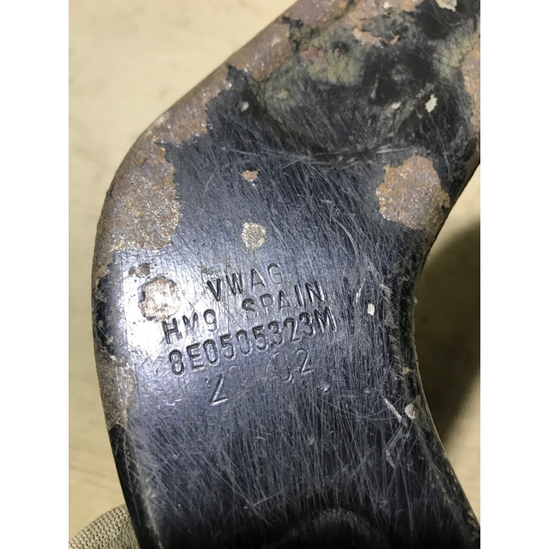 Рычаг подвески (подвеска) AUDI A4 B6 2003 2.0 ALT 8E0 505 323 M