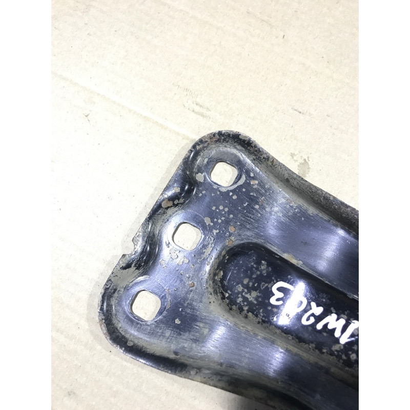 Траверса (трансмиссия) Mercedes-Benz C-class W203 1.8 M111.951 A2032420401