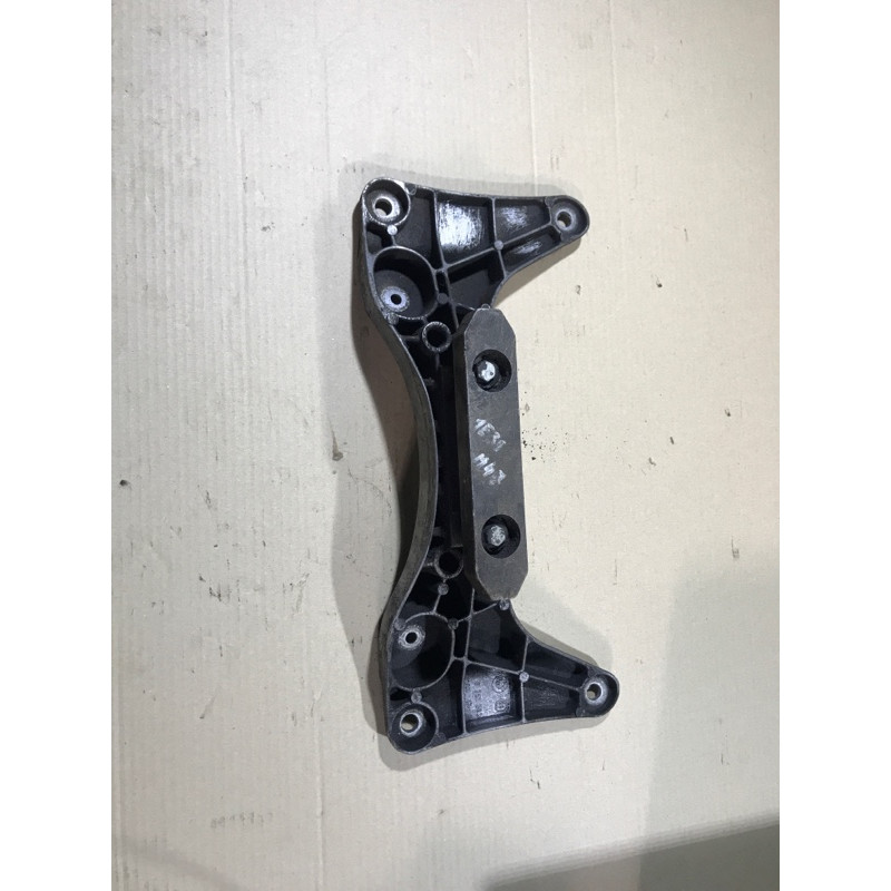 Траверса (трансмиссия) BMW 5-series E39 2001 M47D20 22 31 6 751 583