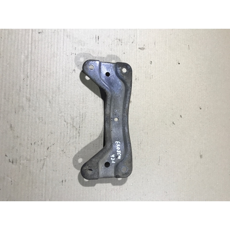 Траверса (трансмиссия) AUDI A4 B6 2.4BDV 6K0804421