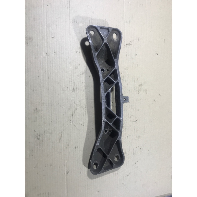 Траверса (трансмиссия) BMW 5-series E39 23 70 1 138 578