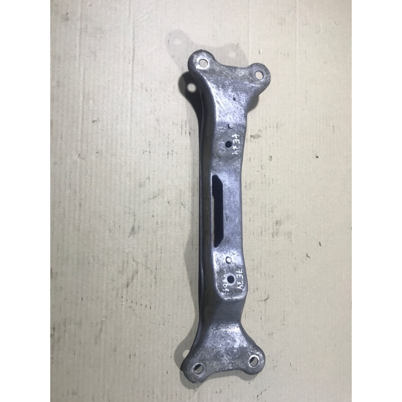 Траверса (трансмиссия) BMW 5-series E34 1994 M43b18 23701140353