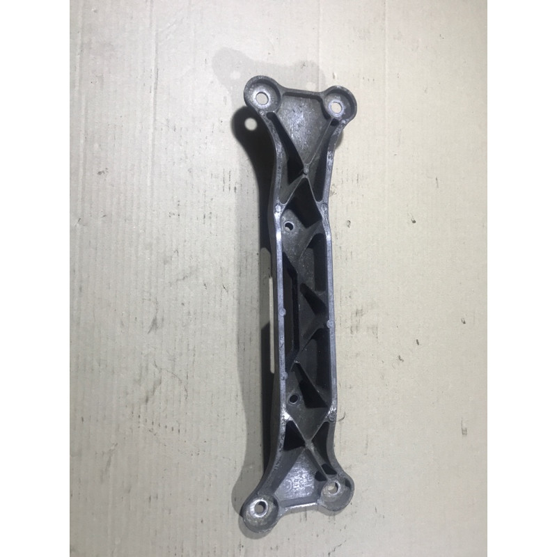 Траверса (трансмиссия) BMW 5-series E34 1994 M43b18 23701140353