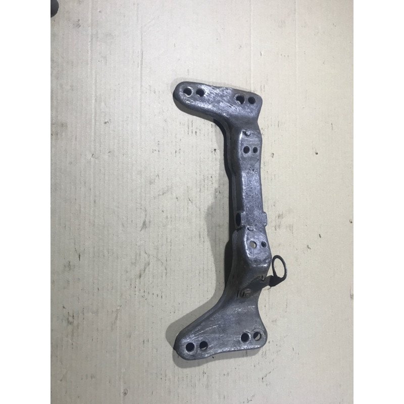 Траверса (трансмиссия) BMW 3-series E36 24701136499