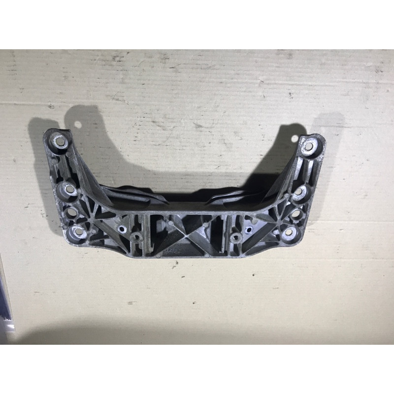 Траверса (трансмиссия) BMW 5-series E60 2004 M54B22 22316761102