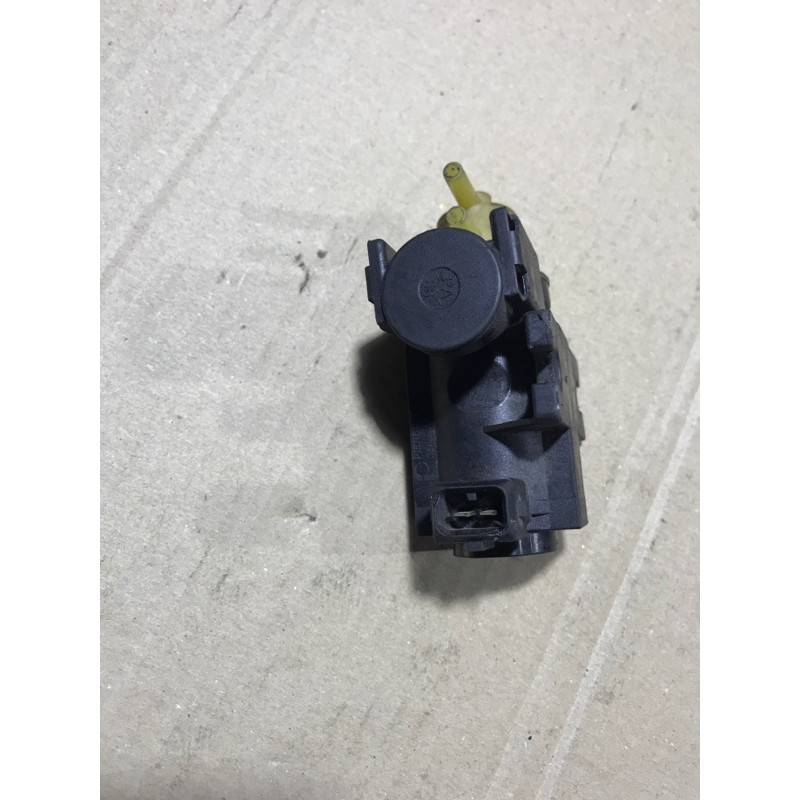 Вакуумный клапан (двигатель и элементы) BMW 5-series F10 2013 N63B44 11747626350