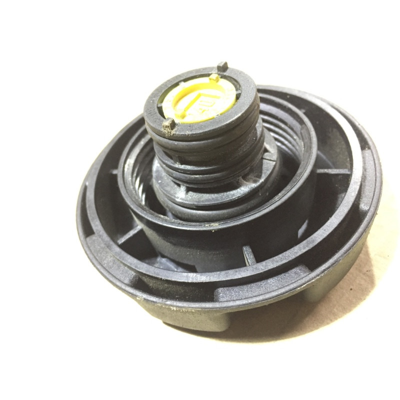 Крышка расширительного бачка (система охлаждения) BMW 3-series F30 2013 N47D20 17 11 7 521 071