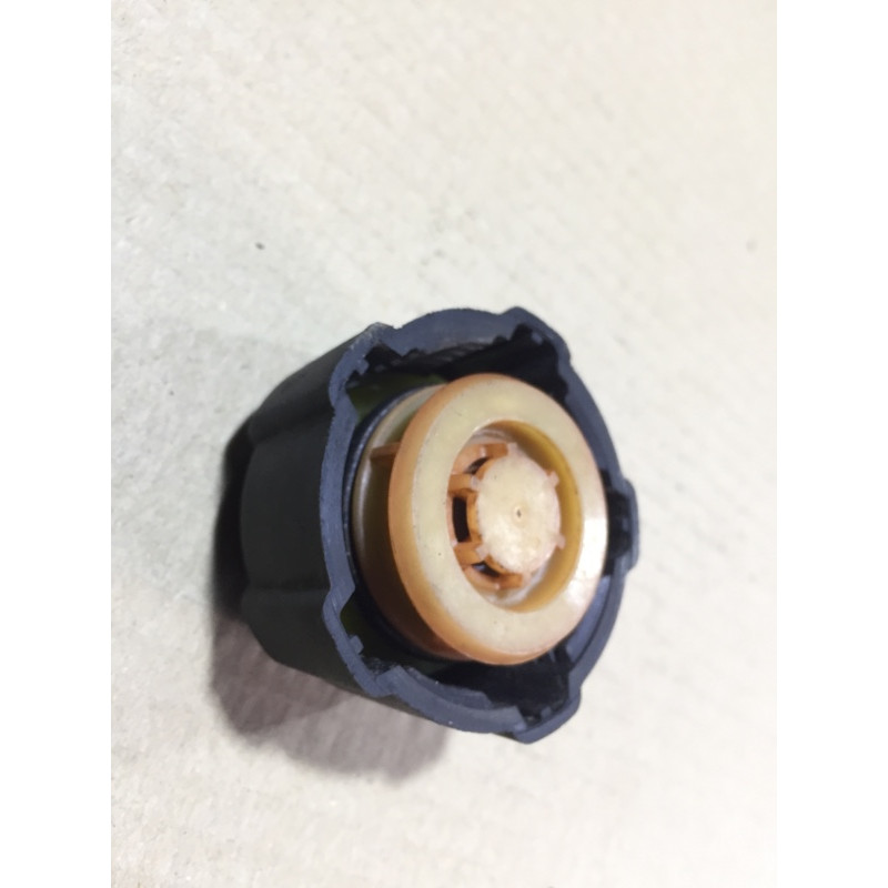 Крышка расширительного бачка (система охлаждения) Opel Vivaro 1 2007 1.9 D