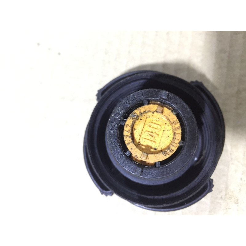 Крышка расширительного бачка (система охлаждения) BMW 5-series E34 17 11 1 742 232