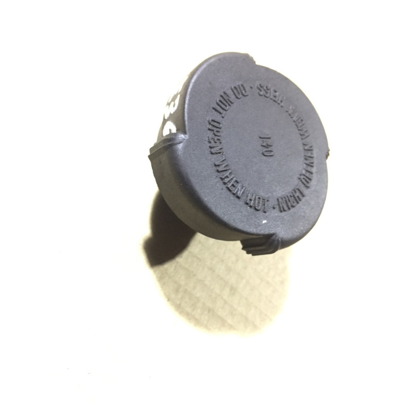 Крышка расширительного бачка (система охлаждения) BMW 3-series E36 17 11 1 742 232