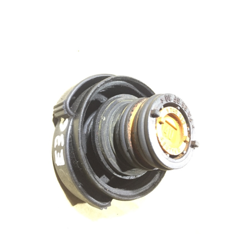 Крышка расширительного бачка (система охлаждения) BMW 3-series E36 17 11 1 742 232