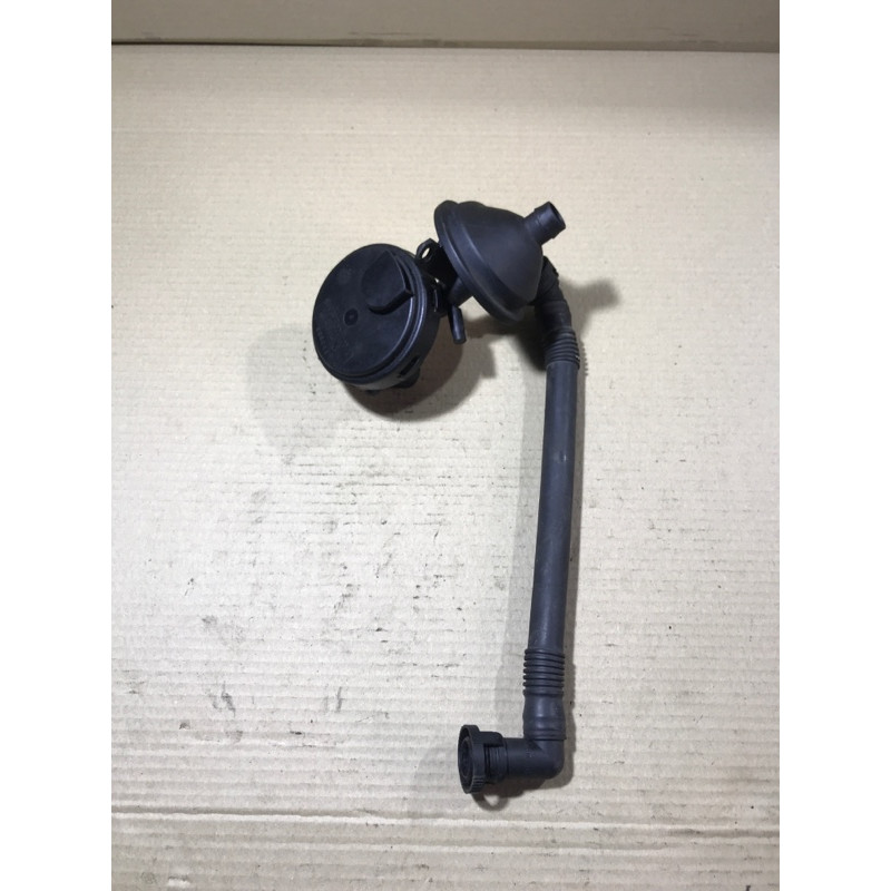 Клапан вентиляции (кузов и элементы) BMW 5-series E39 7501566