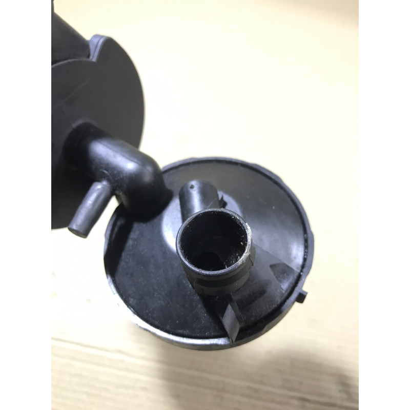 Клапан вентиляции (кузов и элементы) BMW 5-series E39 7501566