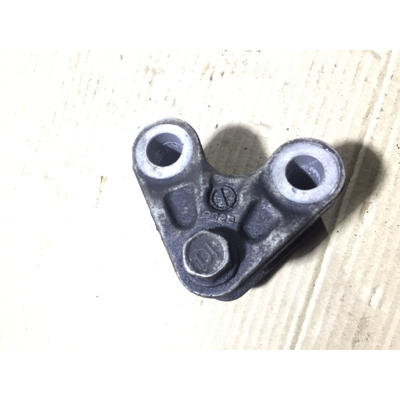 Кронштейн (двигатель и элементы) Mazda 6 GG 2007 2.0 RF7J