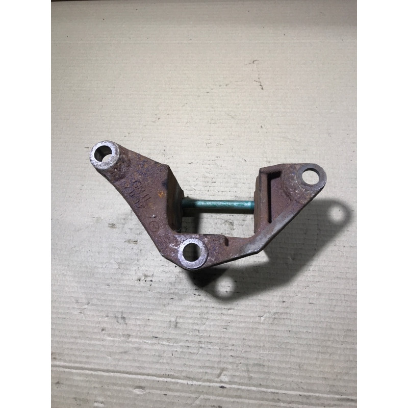 Кронштейн (двигатель и элементы) Mazda 6 GG 2007 2.0 RF7J