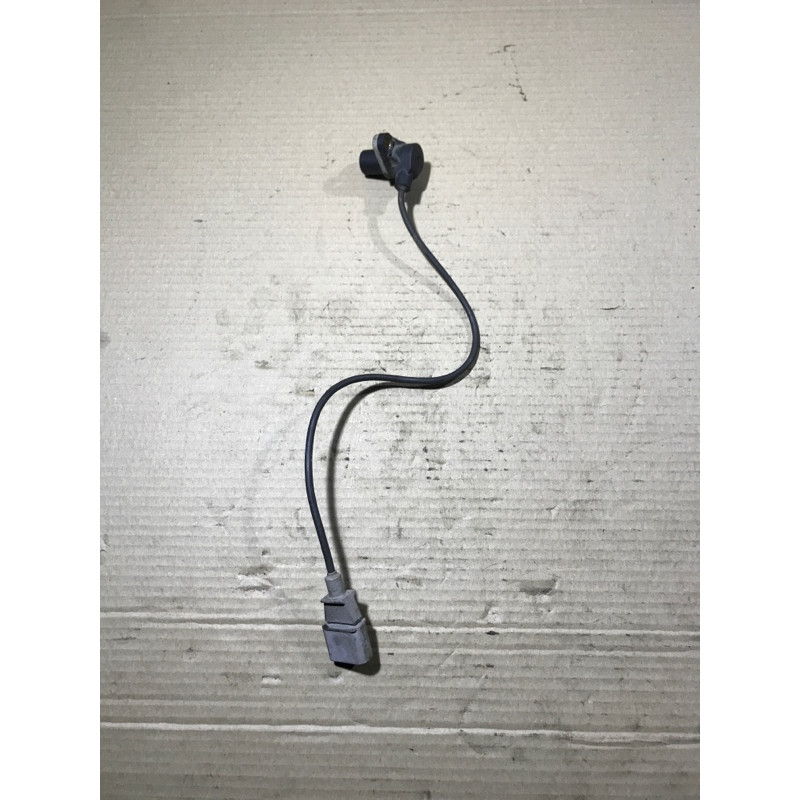 Датчик положения коленвала (электрика двигателя) AUDI A4 B6 2.4BDV 0261210179