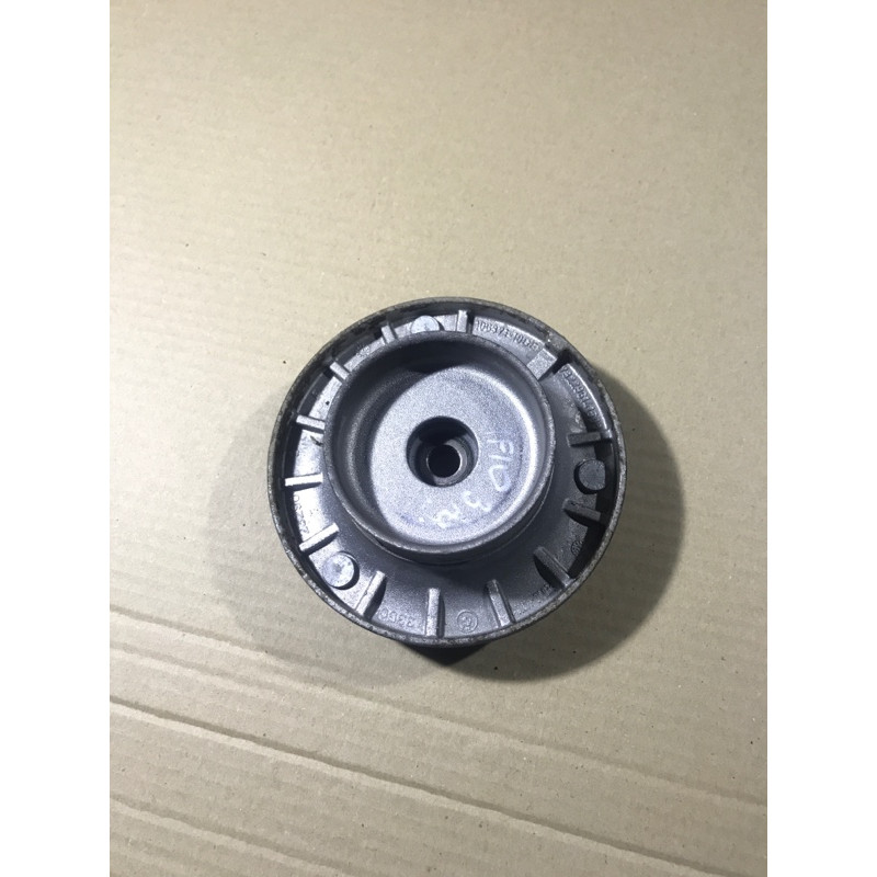 Опора стойки (подвеска) BMW 5-series F10 2013 N63B44 33506776140